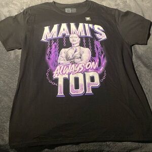 WWE t